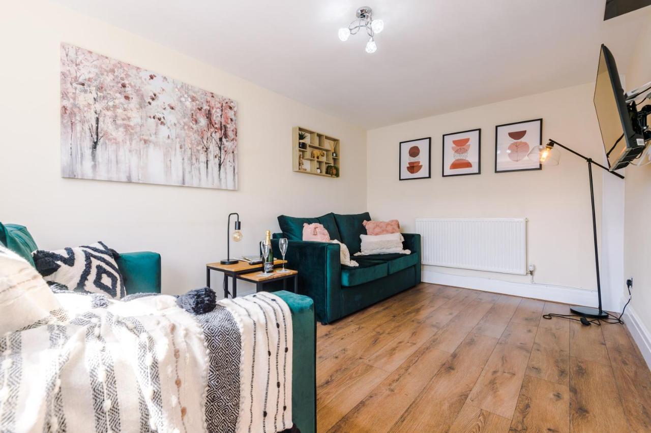 Charming 3-Bed Cottage In Chester, Ideal For Families & Workers, Free Parking - Sleeps 7 Extérieur photo