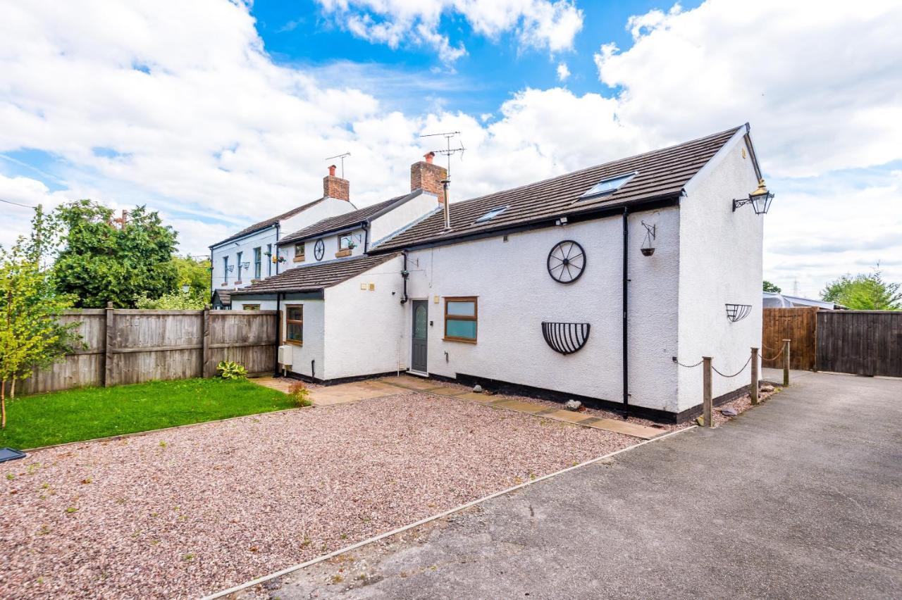Charming 3-Bed Cottage In Chester, Ideal For Families & Workers, Free Parking - Sleeps 7 Extérieur photo