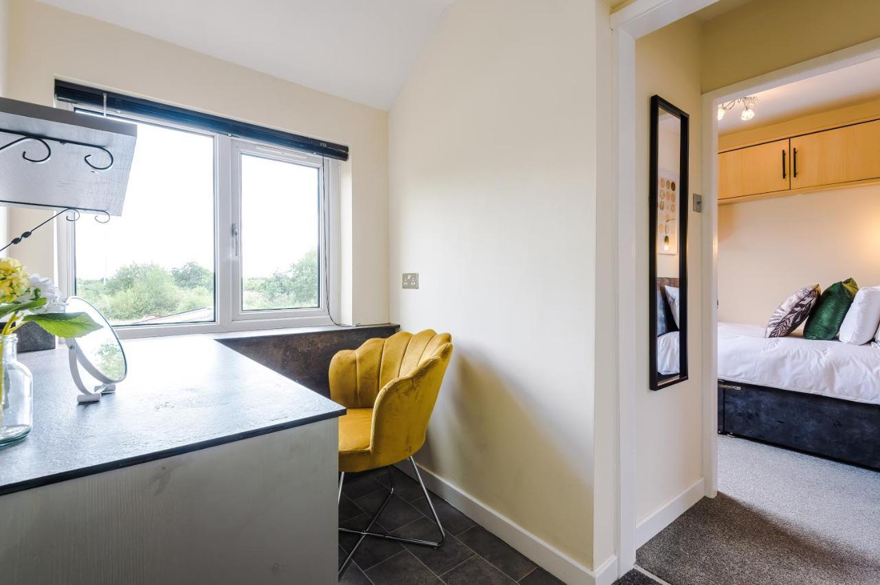 Charming 3-Bed Cottage In Chester, Ideal For Families & Workers, Free Parking - Sleeps 7 Extérieur photo